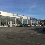 enseigne enseigne : installation et marquage au sol